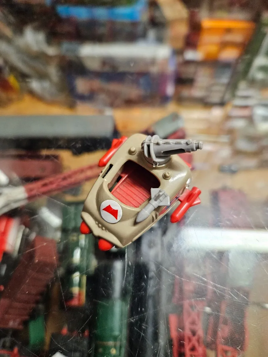 Vintage Manta Force - Image 1