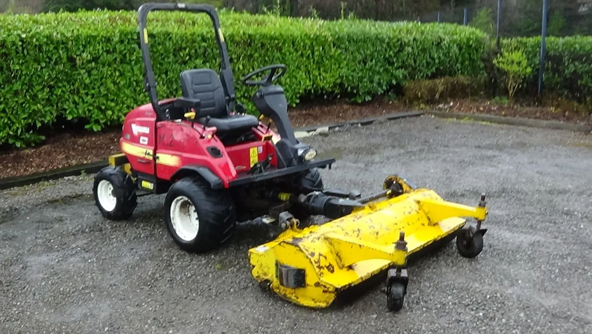 Shibaura CM374 Ride-on Mower - Image 1