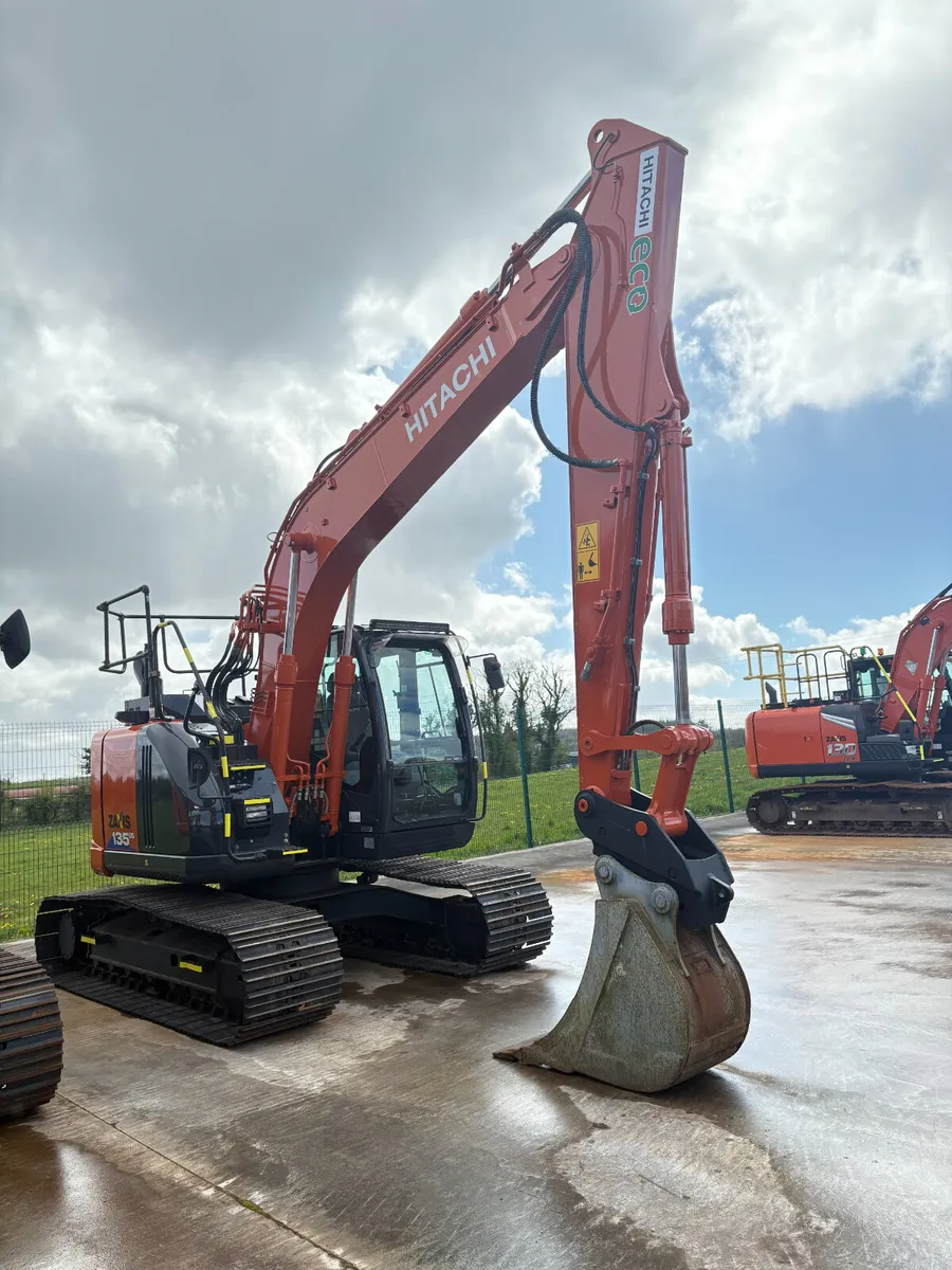 HITACHI ZX135-6 - Image 2