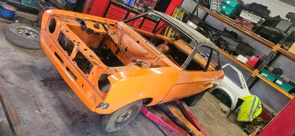 Escort mk2 rolling shell - Image 1