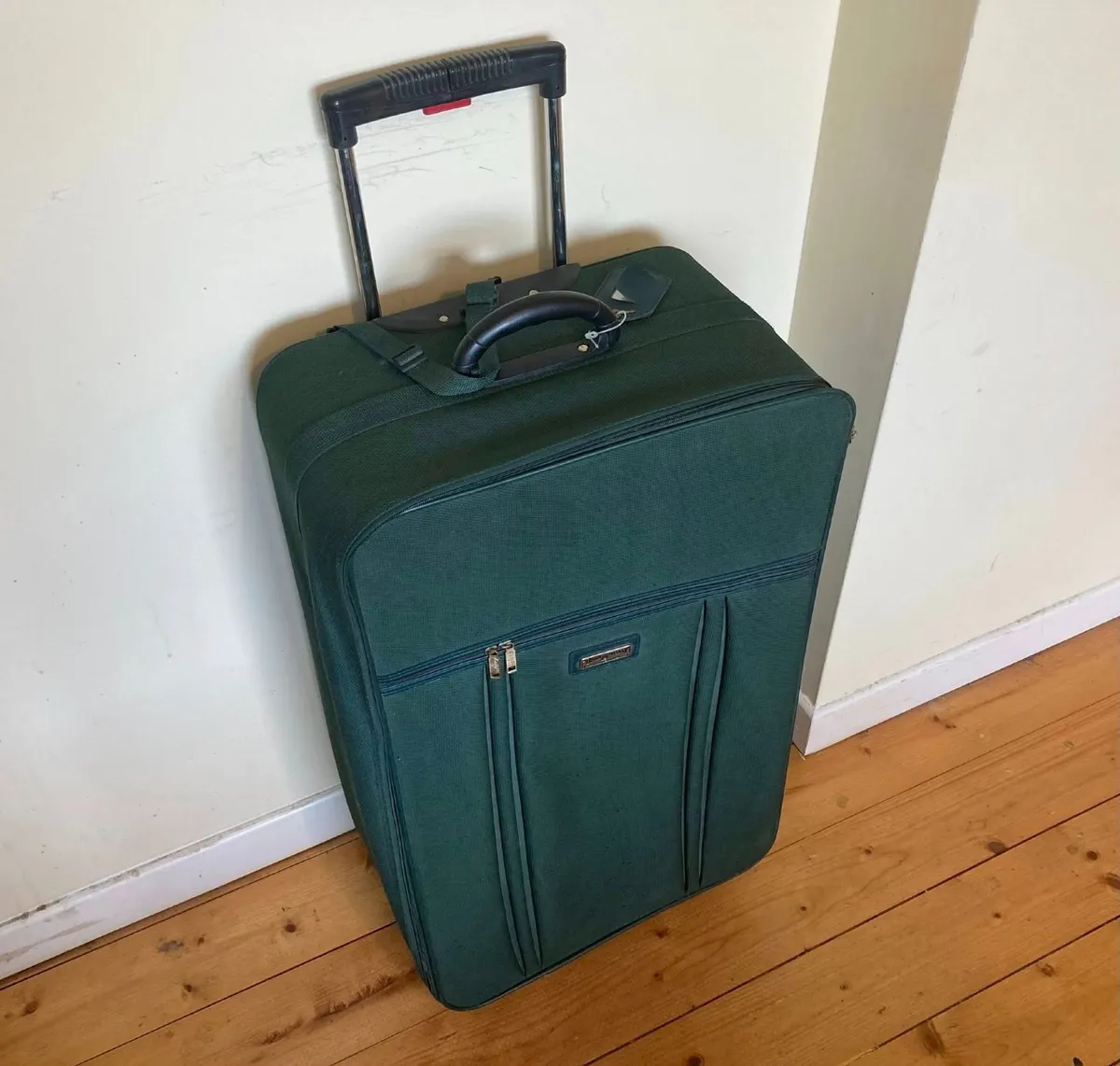 Large Luigi Rossi Green Rolling Suitcase - Image 2