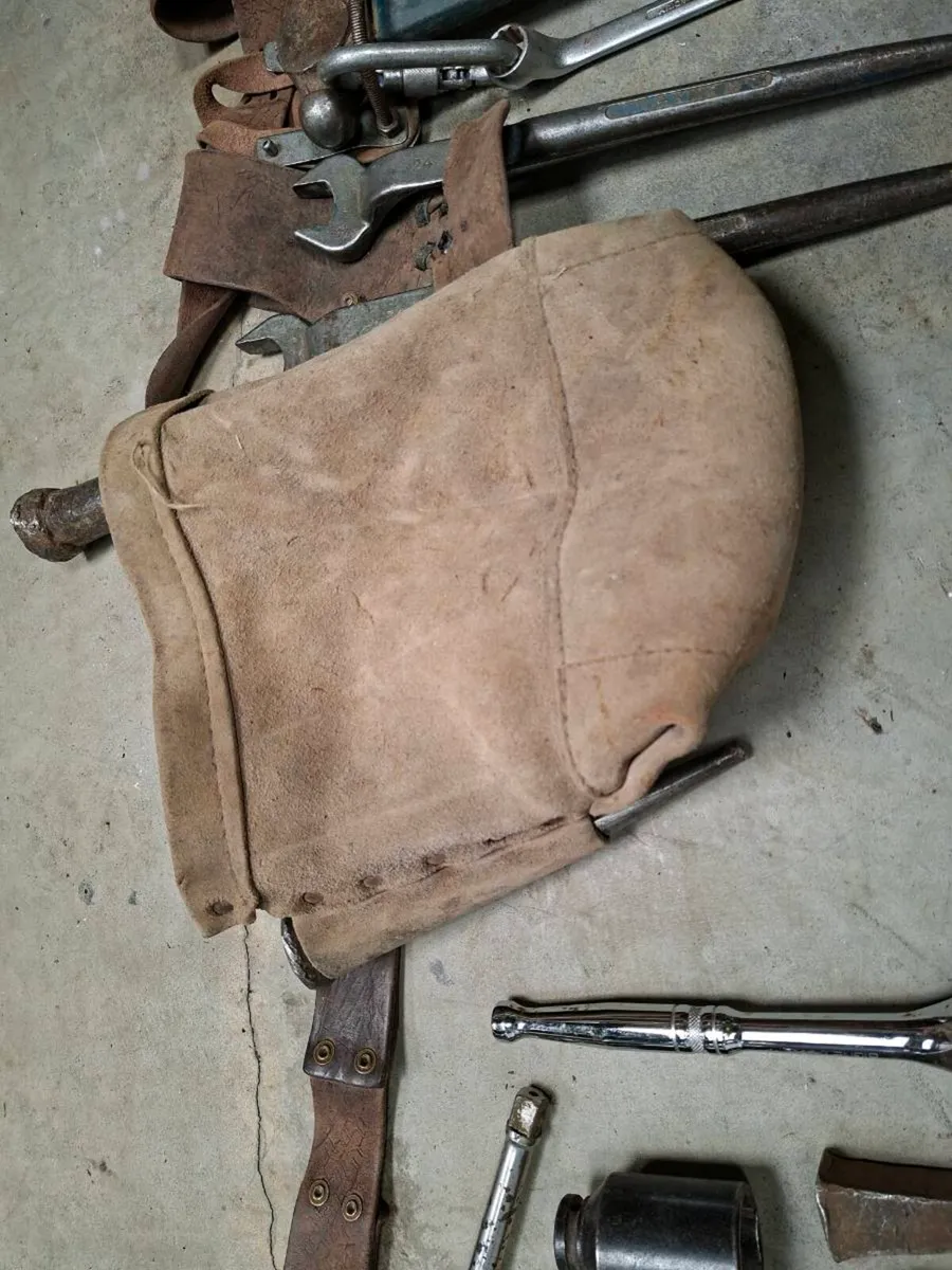 STEEL ERECTOR BELT & TOOLS - Image 4