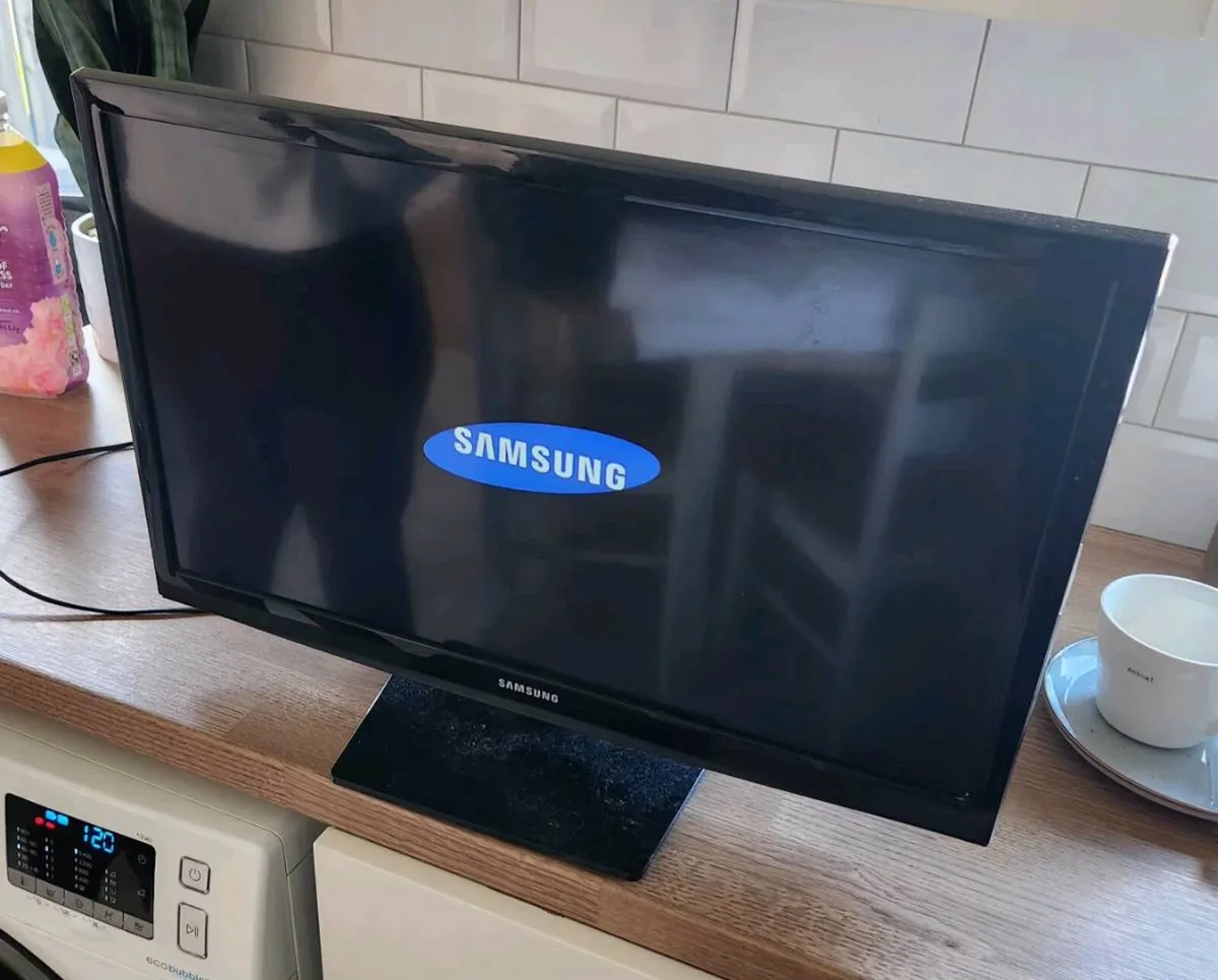 24" Samsung TV - Image 1