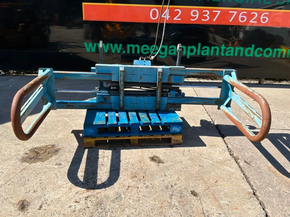 ALBUTT F450  BALE SQUEEZE / GRAB..............755p - Image 3