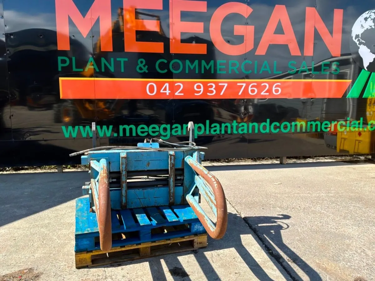 ALBUTT F450  BALE SQUEEZE / GRAB..............755p - Image 1