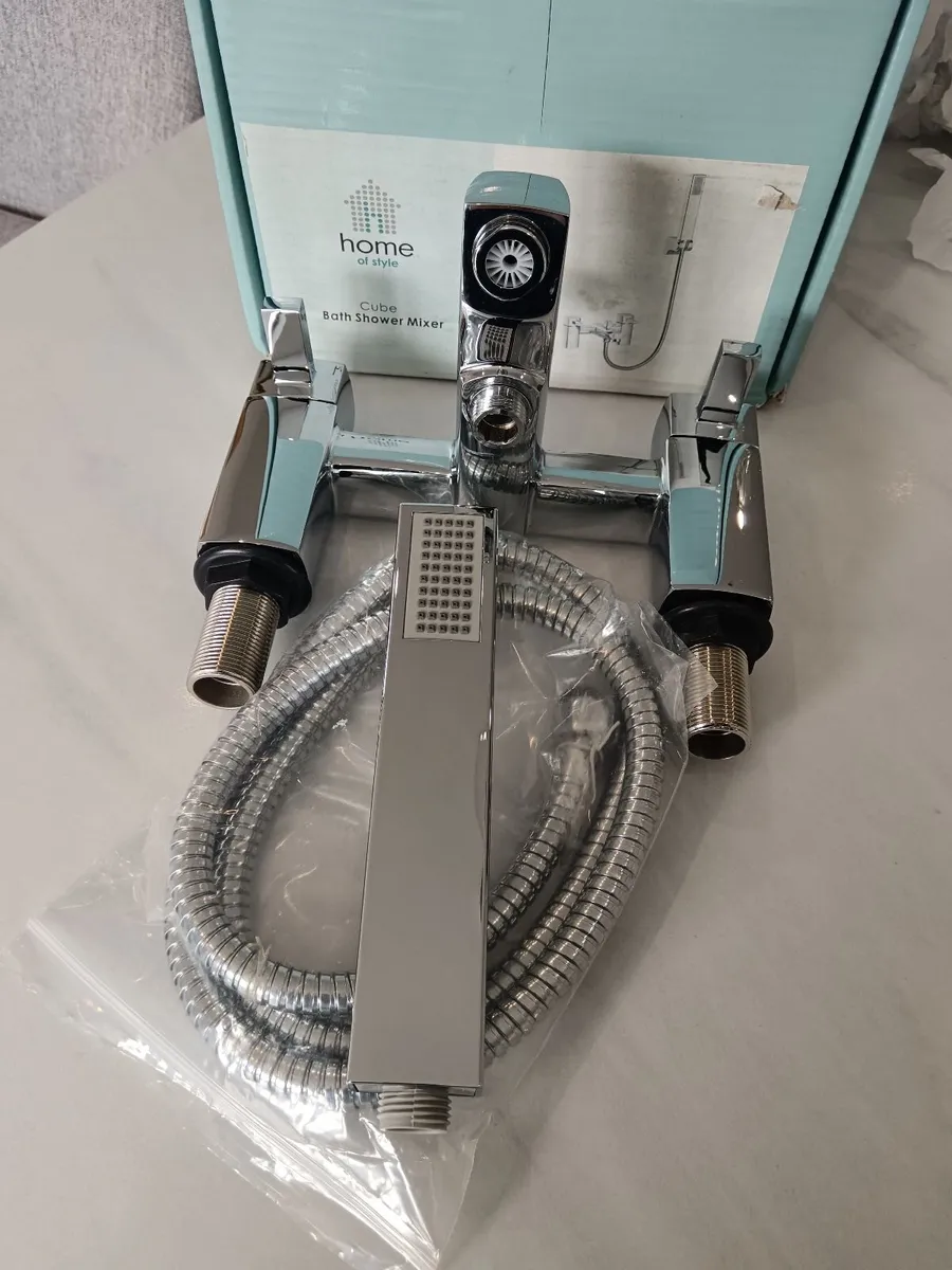 2 x Cube Bath Shower Mixers - Image 1