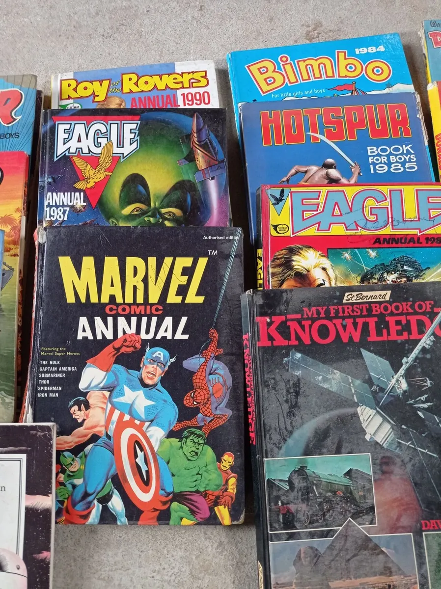Vintage books comics - Image 1