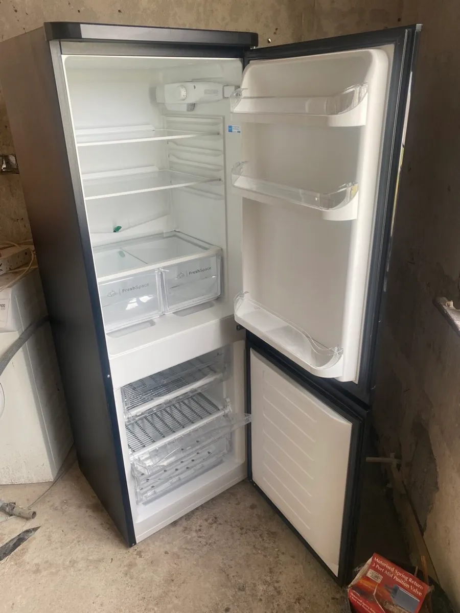 Fridge freezer - Image 3