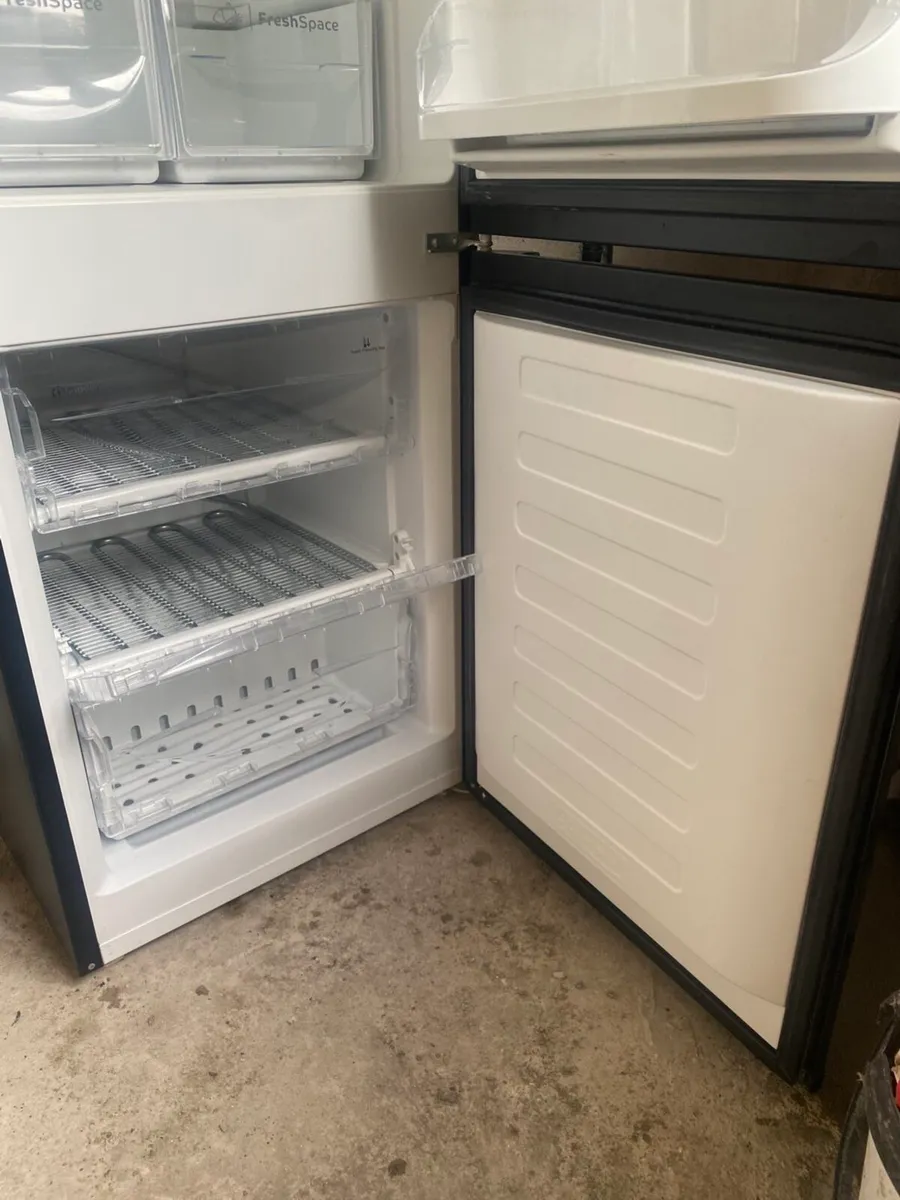 Fridge freezer - Image 4