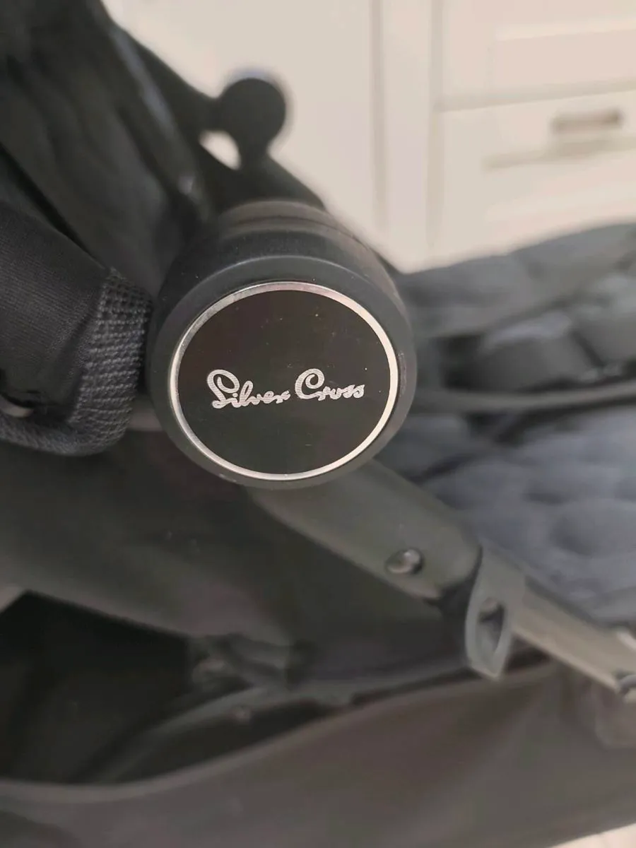Silver cross stroller - Image 2