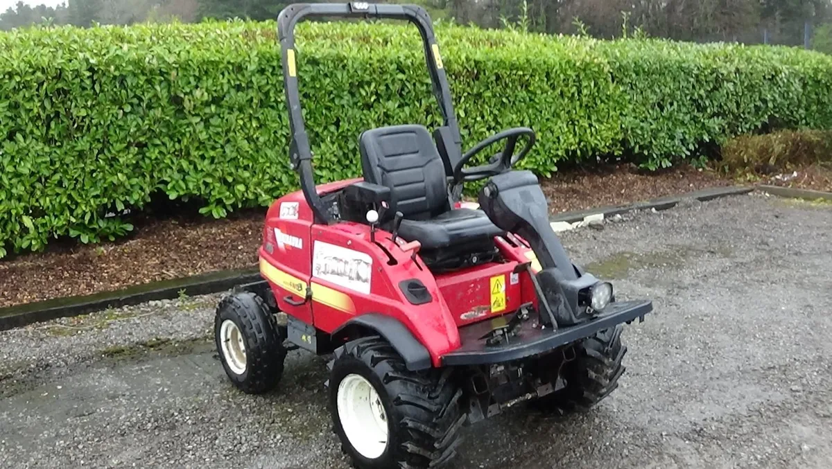 Shibaura CM374 Ride-on Mower - Image 1