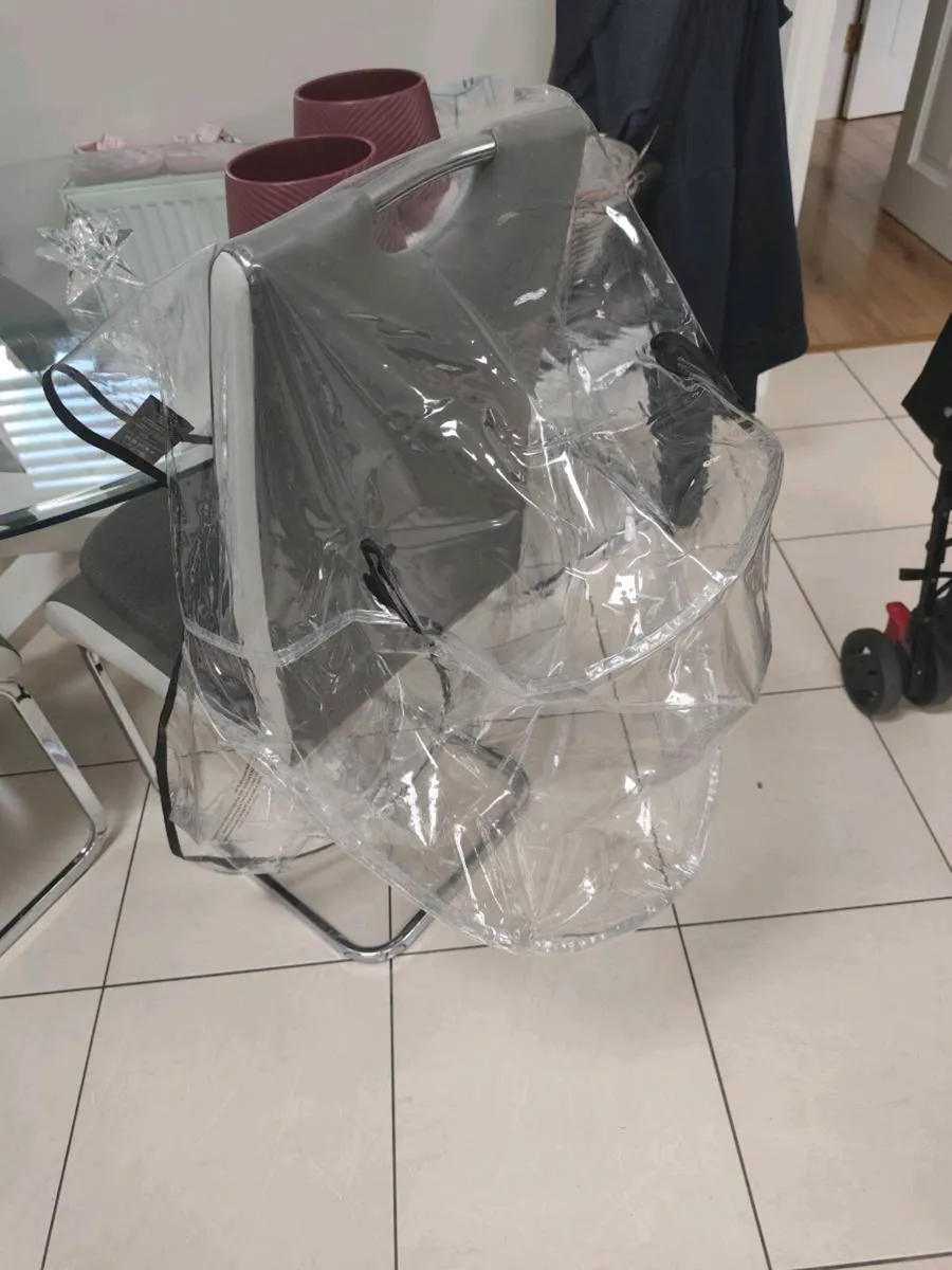 Silver cross stroller - Image 4