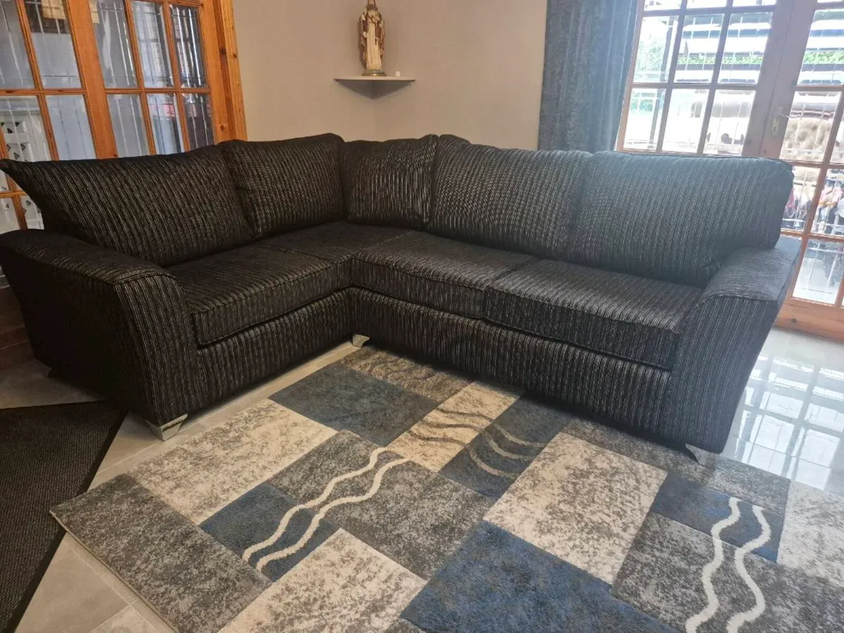 Corner suite of furniture - Image 2