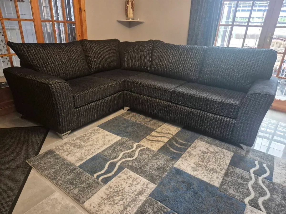 Corner suite of furniture - Image 4