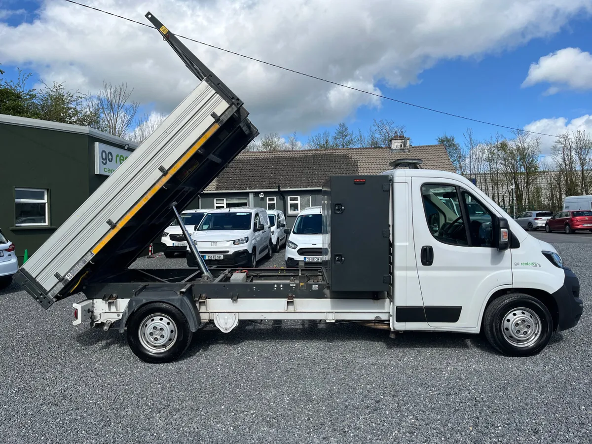 Peugeot Boxer S/Cab Tipper With Tool Pod - Image 4