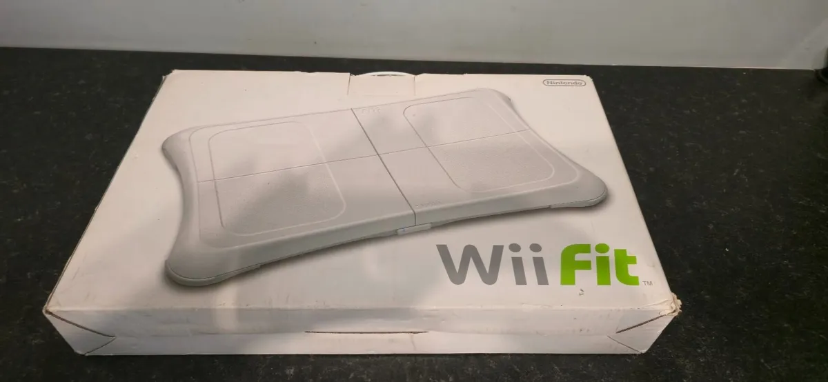Wii  BOARD SPORT GAME  & GAME CD Wii FIT - Image 2
