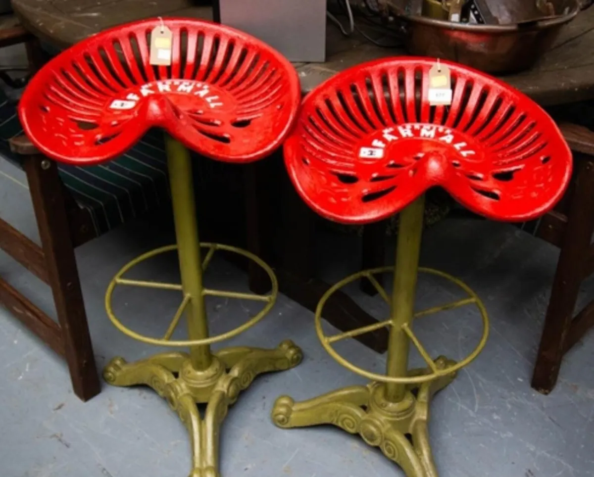 Tractor bar Stools