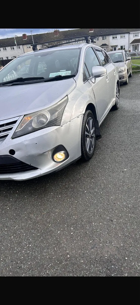 Toyota avensis 2012 breaking - Image 2
