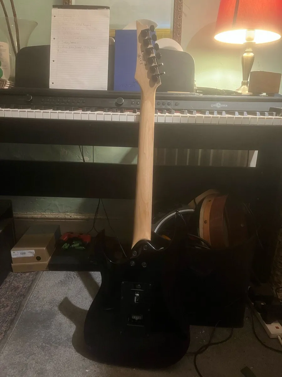 Ibanez RG350DXZ electric guitar - Image 2