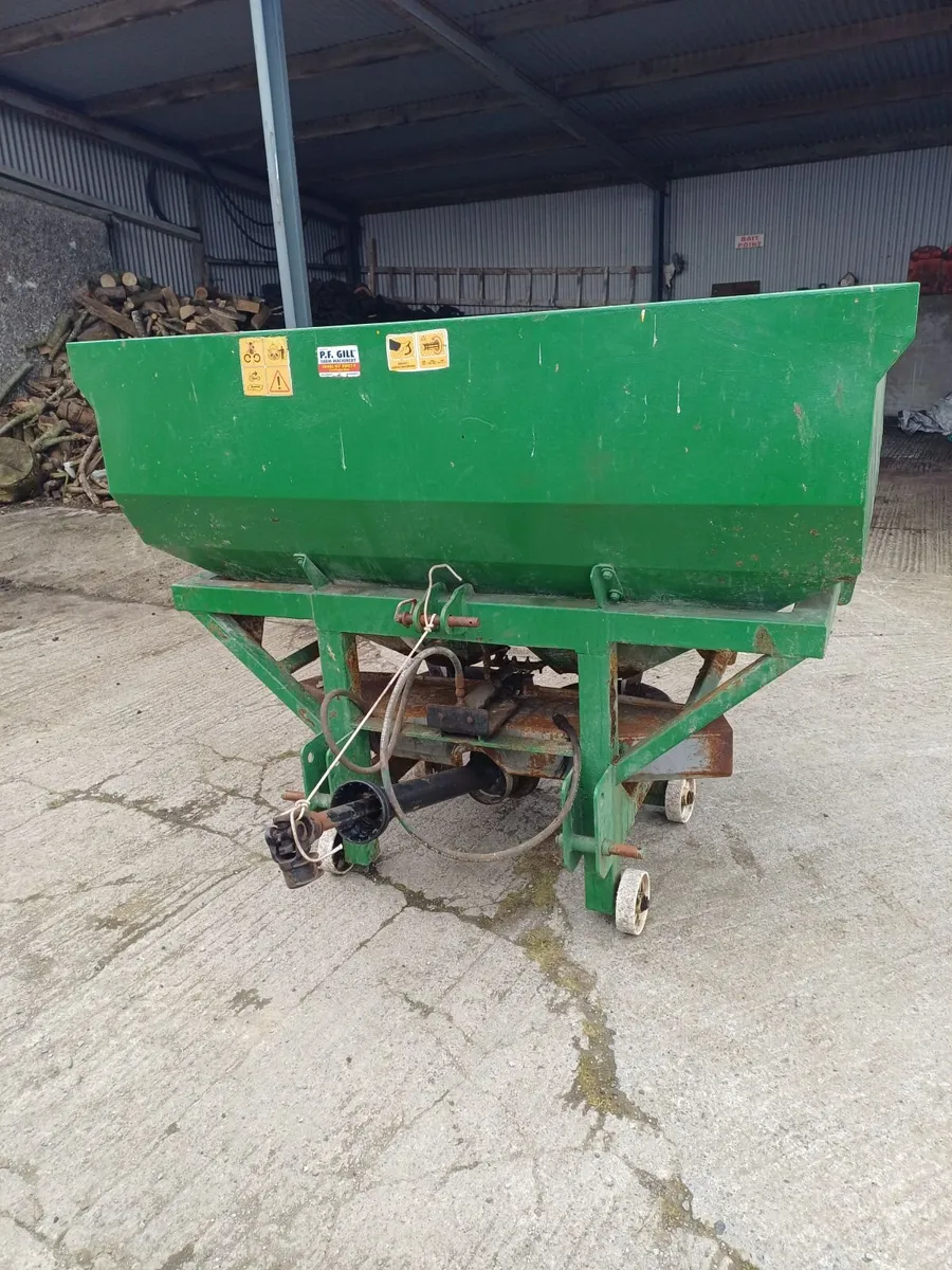 Fertiliser spreader - Image 4