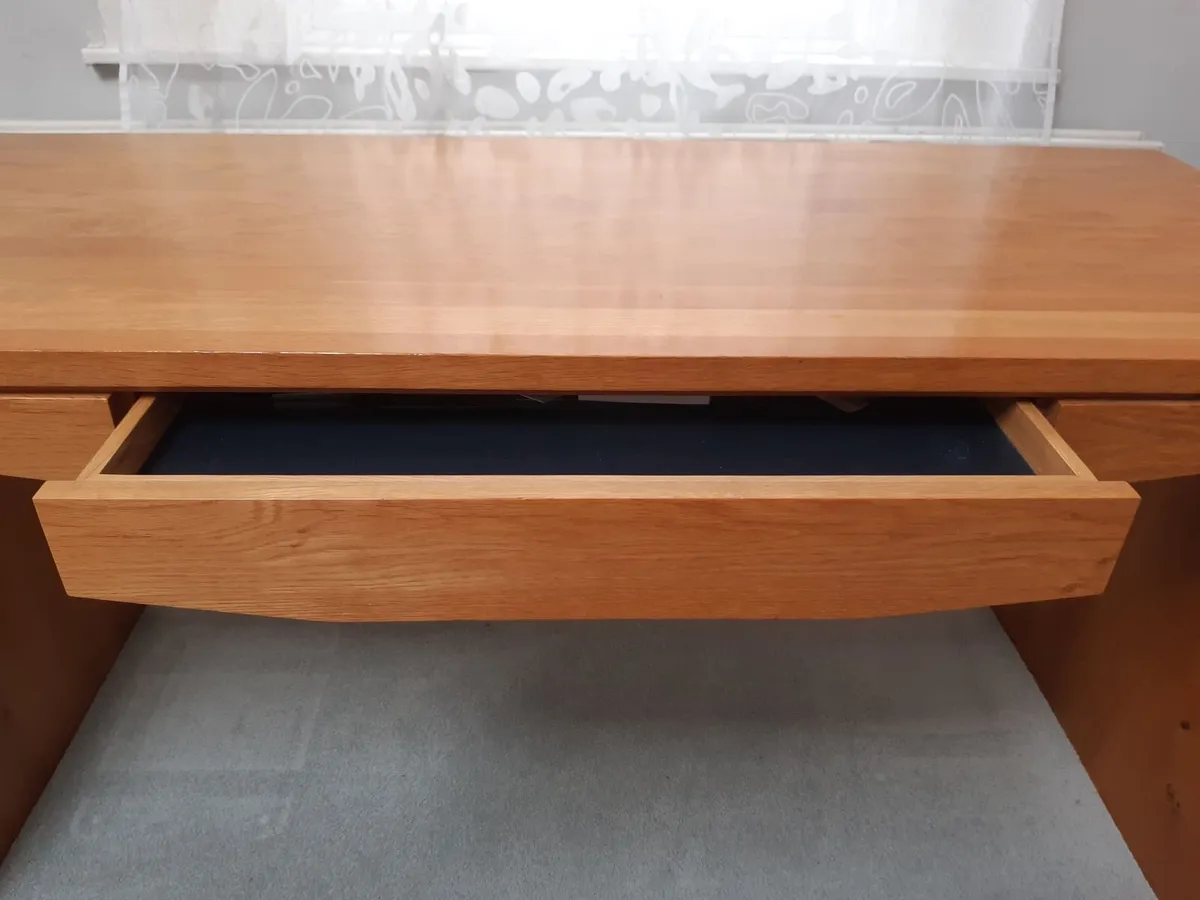 Office Desk - Image 3