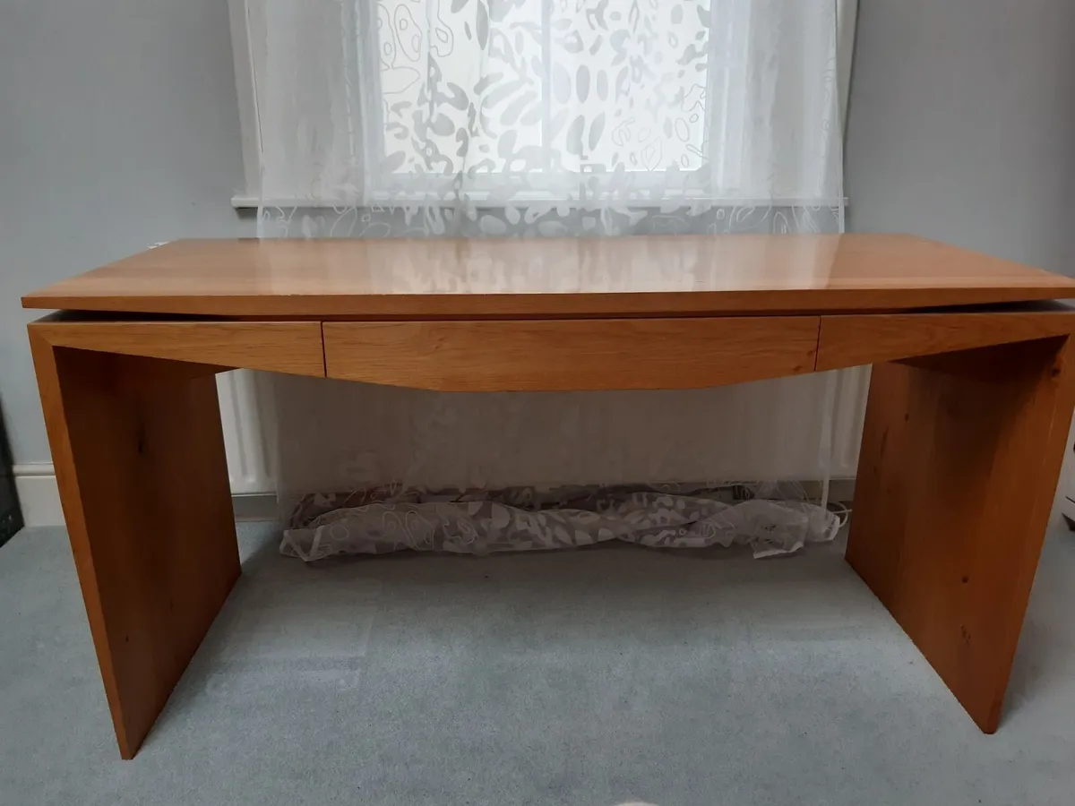 Office Desk - Image 4