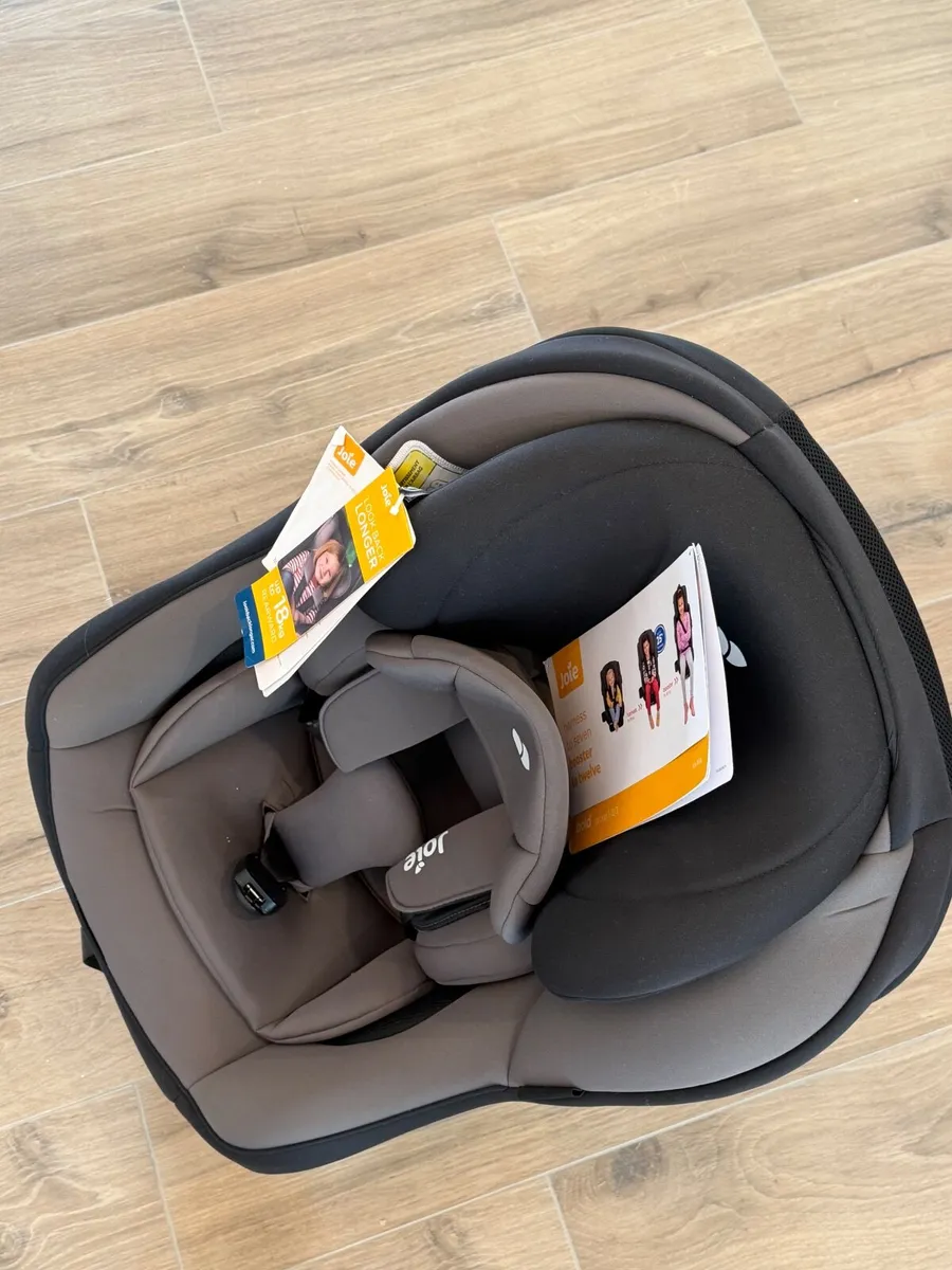 Baby car seat - Image 1