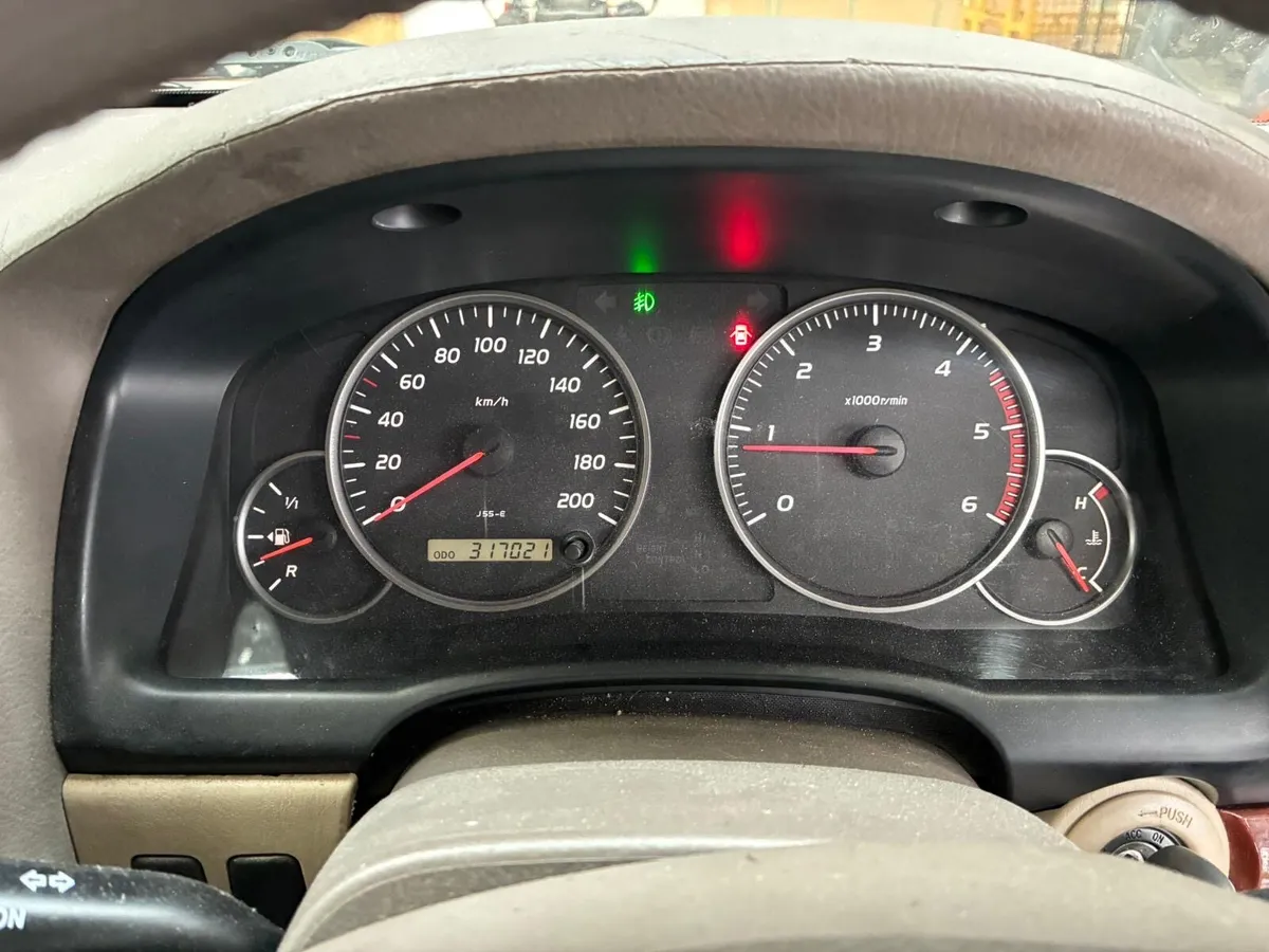 Toyota landcruiser - Image 2