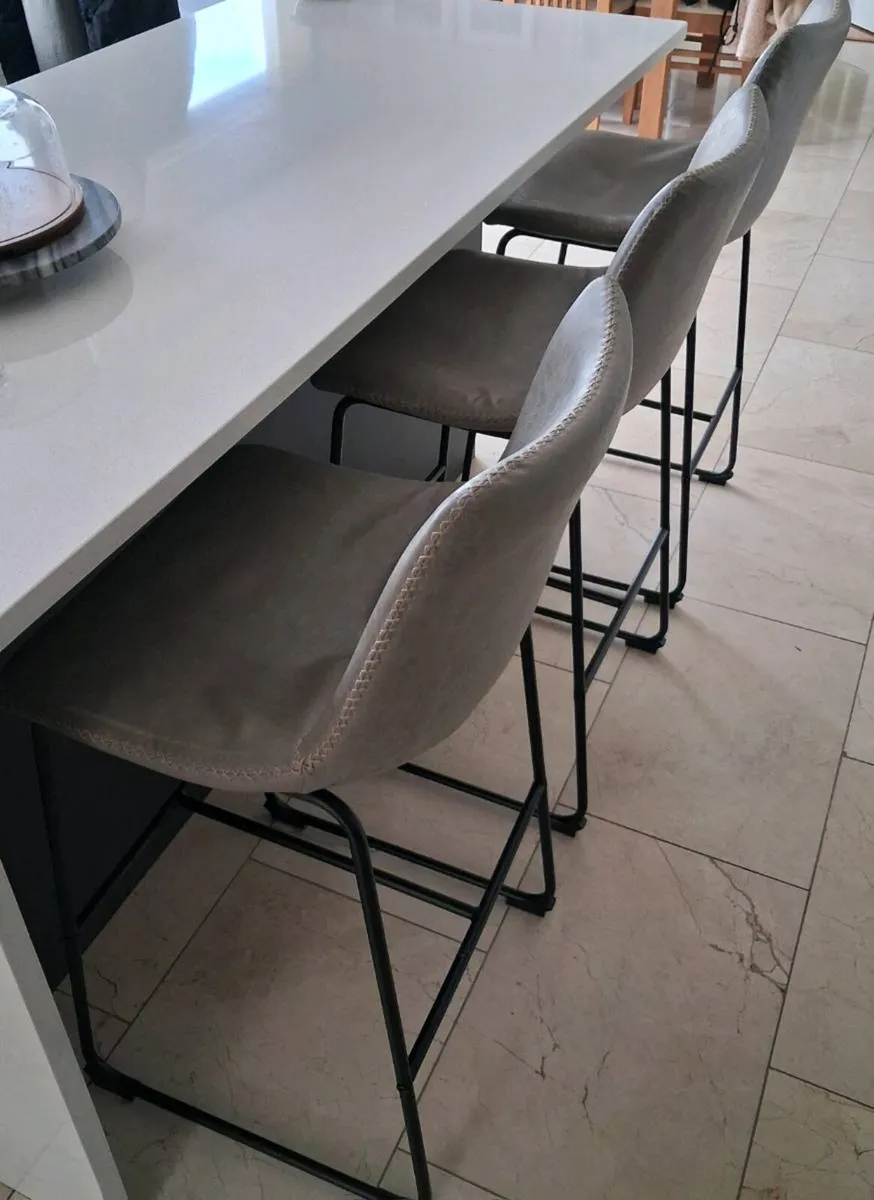 3* bar/kitchen stools - Image 1
