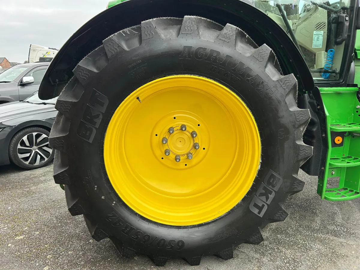 2023 John Deere 6R 155 - Image 3