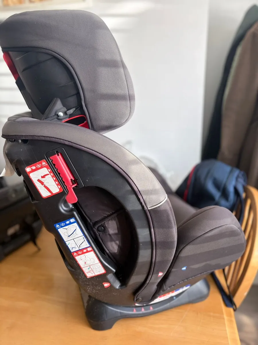 Graco Car Seat - Image 4