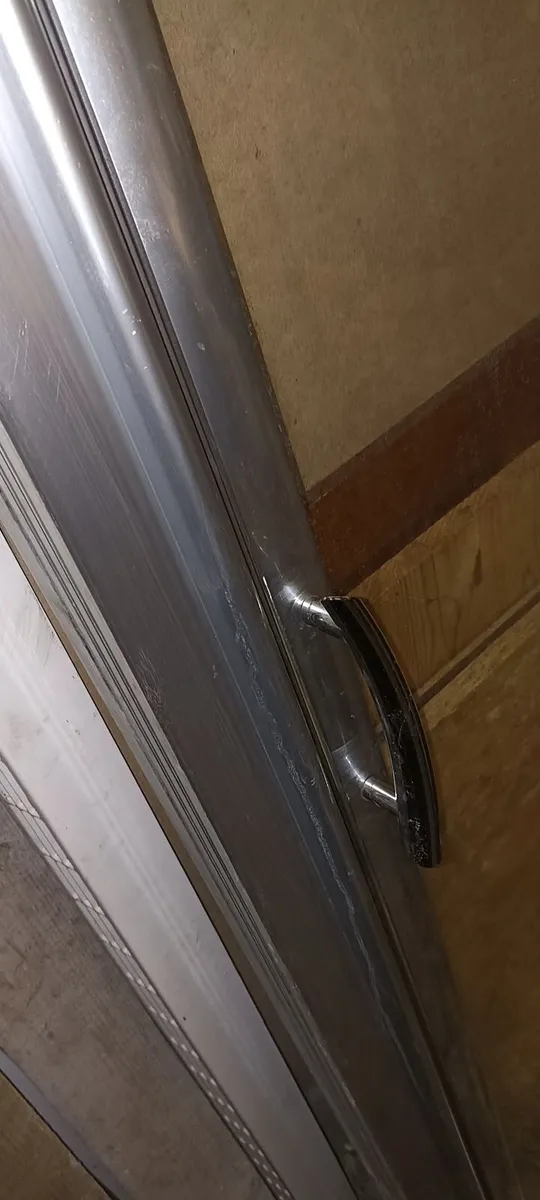 Shower Screen Door - Image 4