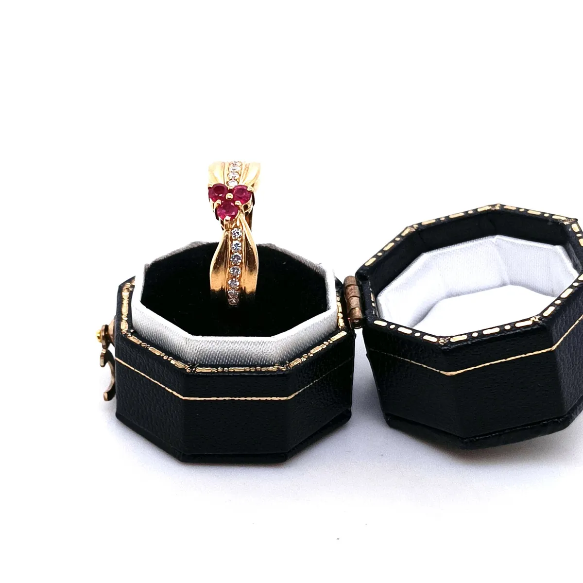 Ruby & Diamond Ring 18k Yellow Gold - Image 2