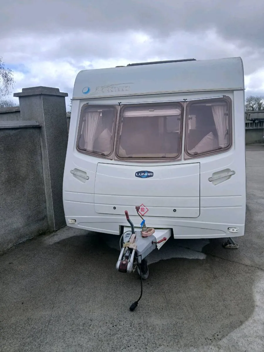 5 berth lunar zenith - Image 1