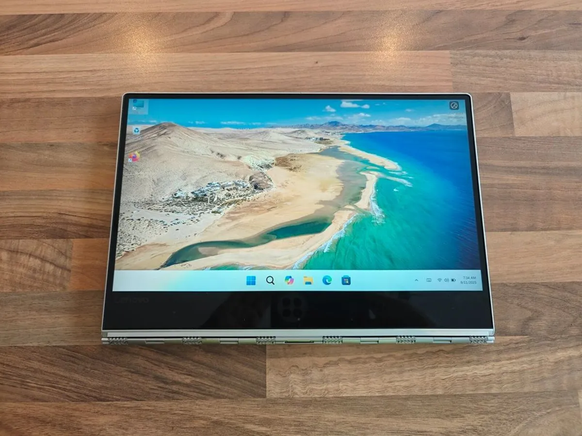 Lenovo Yoga 910 | i5 | 8GB | 256GB | 4K Touch - Image 1