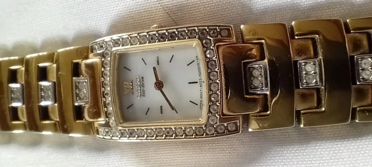 ladies Citizen eco drive watch - Image 1