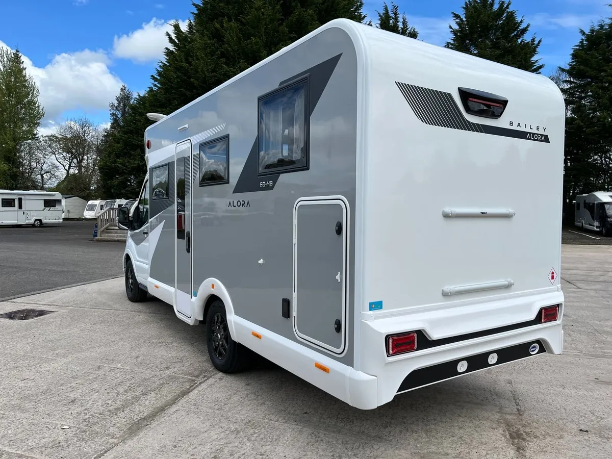 New Bailey Alora 69-4s - Image 2