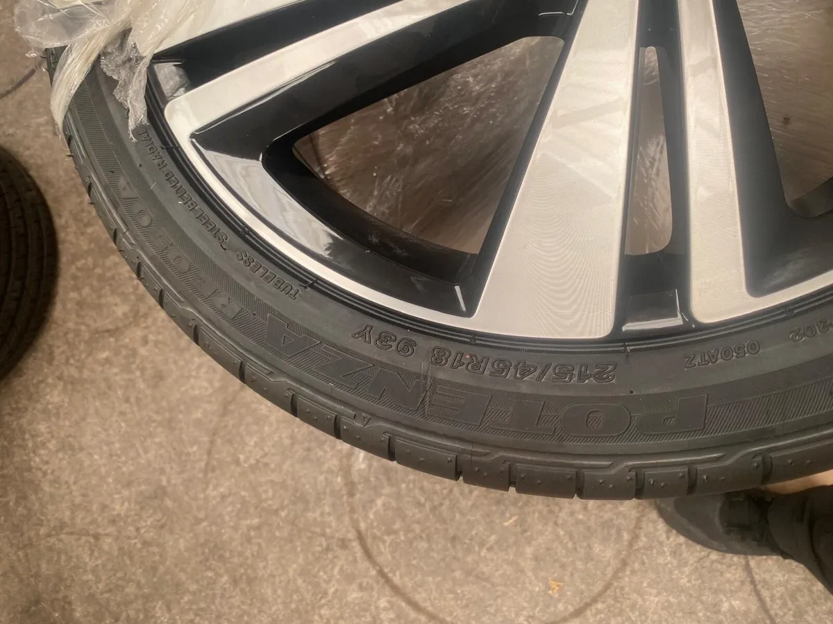 Genuine Volkswagen T-cross / Tiago 18” alloys - Image 3