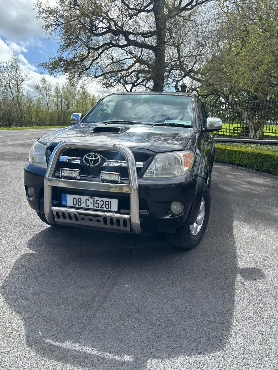 Toyota HiLux - Image 1