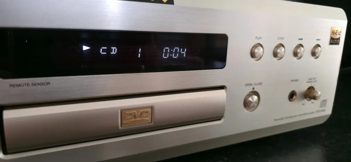 Hi-End  DENON DVD 5000 DAC 4 X PCM 1704  NEW LASER - Image 4