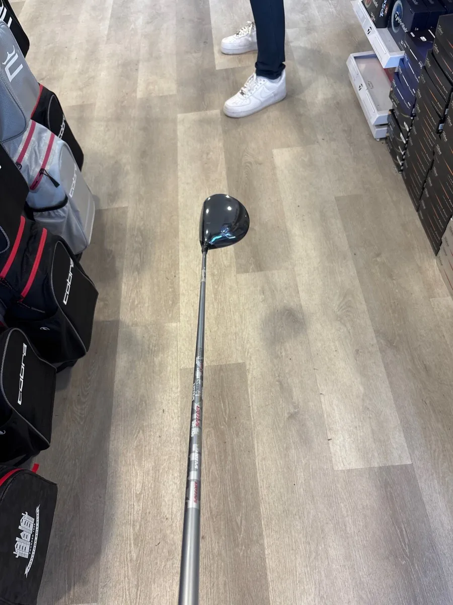 Titleist GT1 10dg (Reg Flex or Stiff Flex) New! - Image 4