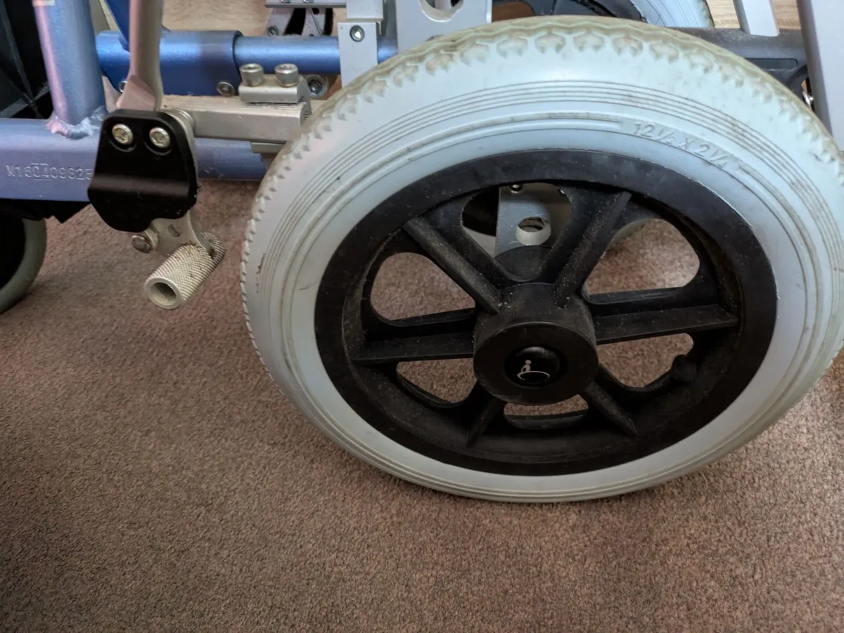 Wheelchair - Image 4