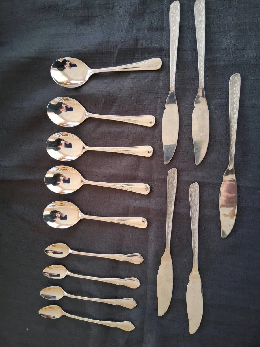 Selection Of Stainless Oneida Items - Image 1