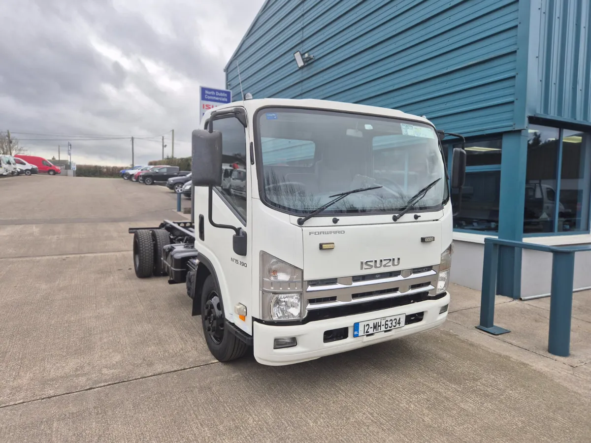 2012 ISUZU NPR 75.190 CHASSIS CAB - Image 2