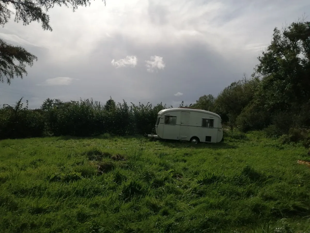 Caravan - Image 1