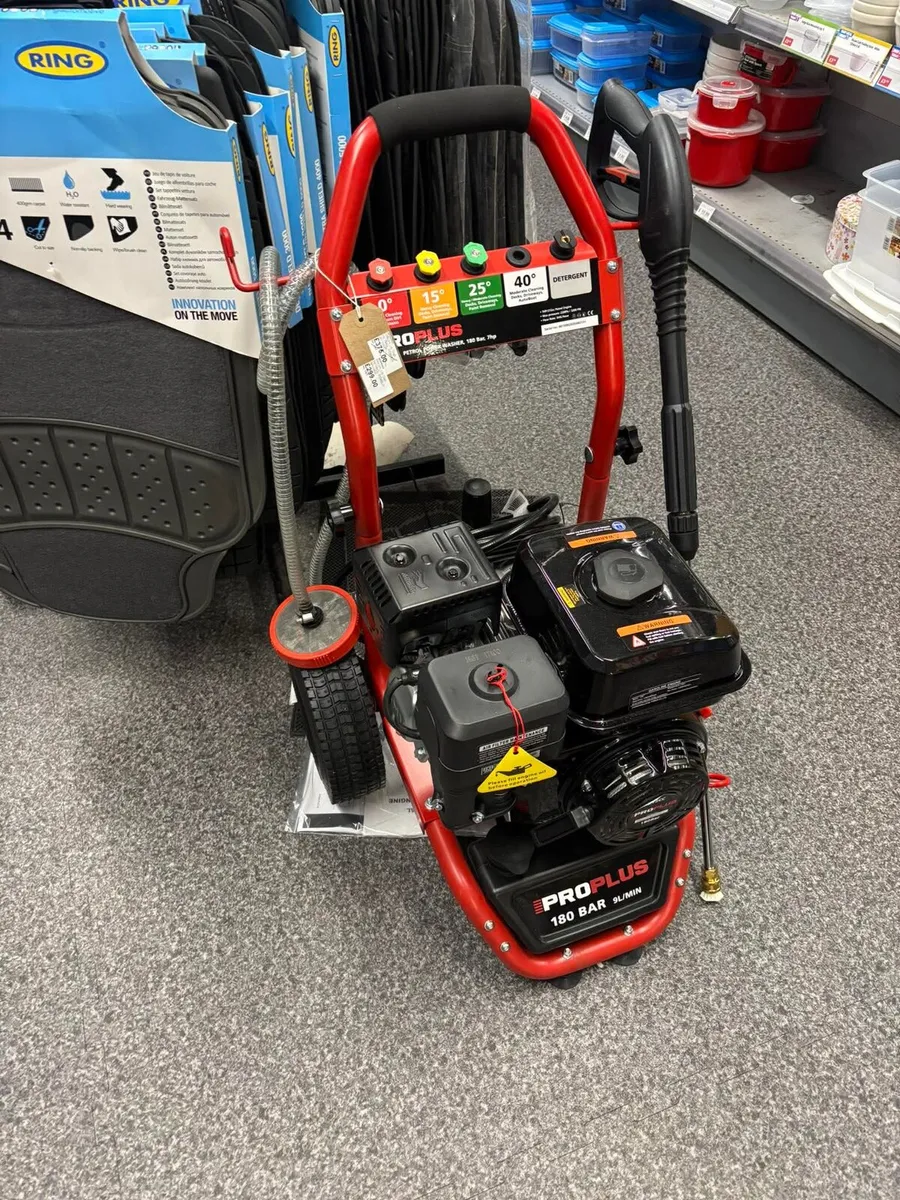 Petrol pressure washer