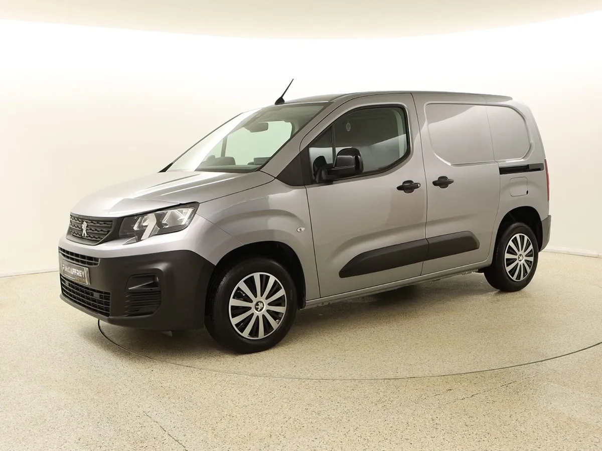 2022 Peugeot Partner 1.5 HDI Professional 3 seater - Image 3