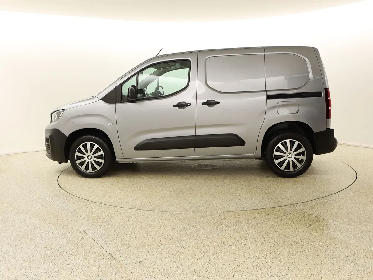 2022 Peugeot Partner 1.5 HDI Professional 3 seater - Image 4