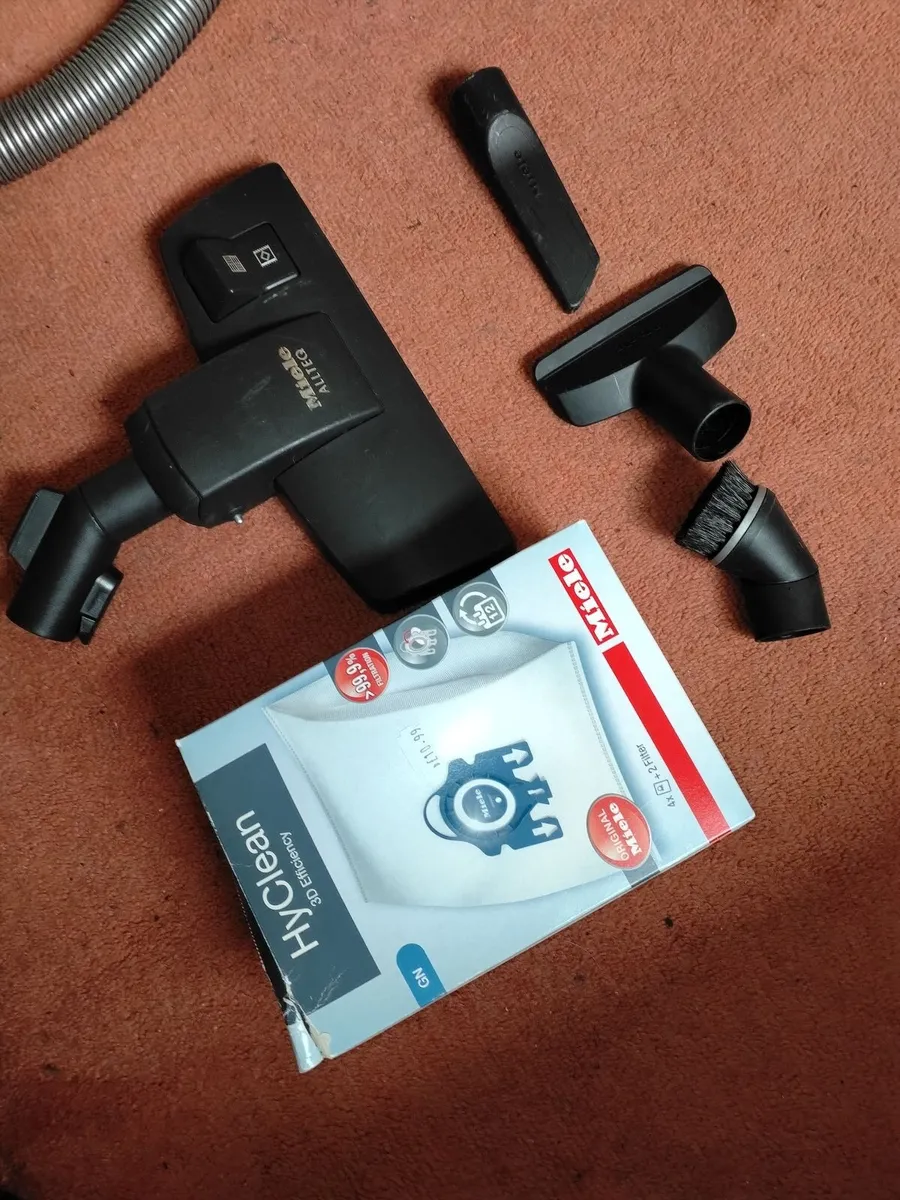 Miele vacuum cleaner Complete C3 - Image 3