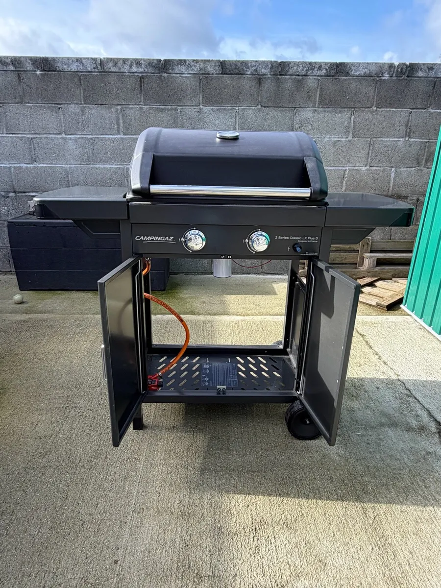 Campingaz 2 Series Classic LX Plus D Gas BBQ - Image 3